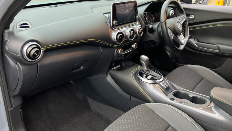 Nissan Juke 1.0 DiG-T 114 Kiiro 5dr DCT Petrol Hatchback